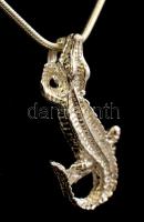 Ezüst(Ag) kígyó nyaklánc, plasztikus krokodil függővel, jelzett, állítható hosszúság, h: 45-50 cm, 3...