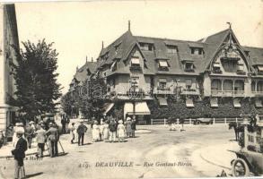 Deauville. Rue Gontaut-Biron / street view (EK)