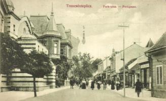 Trencsénteplic, Trencianske Teplice; Park utca, Nádos Jenő üzlete. Weisz Gy. kiadása / Parkgasse / street view, shops