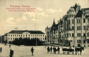 Pozsony, Pressburg, Bratislava; König Andreas Platz mit der Pionier Kaserne / András király tér a hidász laktanyával, katonák. W. L. Bp. 2426. Josef Skoda kiadása / square, Austro-Hungarian military barracks (fa)