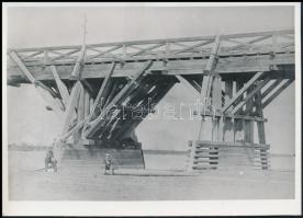 1857 A szolnoki első vasúti híd, hazánk legnagyobb fa vasúti hídja, későbbi előhívás, 13×18 cm