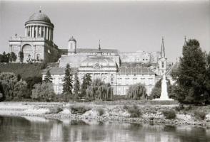 cca 1930 30 db városképes Leicával készített fotónegatív negatív tartóban