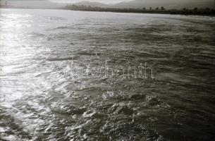 cca 1930 30 db városképes Leicával készített fotónegatív negatív tartóban