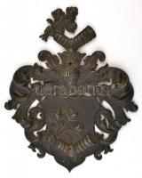 Bronz falidísz családi címerrel, 25×19 cm
