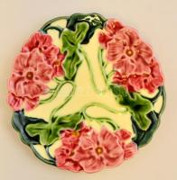 Szecessziós virágmintás tányér, jelzés nélkül, lepattanással, d: 17 cm