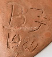 Huszár büszt, kerámia, jelzett (BJ 1989), kis kopásokkal, m: 21,5 cm