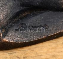 Boros Tibor (1945- ): Lenin, bronz plakett, fa talapzaton, jelzett, 10,5×9 cm