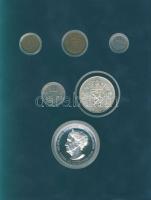Hollandia 2002. "Wilhelmina" exkluzív emlékszett, benne 1962-es 1c,5c,10c,25c,2 1/2G Ag + Ag emlékérem T:PL Plüssborítású könyvecskében, tanúsítvánnyal!
