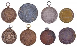 8db-os vegyes kitüntetés és emlékérem tétel, mind szalag nélkül, közte 1914. "Ferenc József Bro...