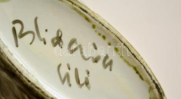 Dekoratív tájképes porcelán váza, kézzel festett, jelzett, apró kopásokkal, m: 19,5 cm