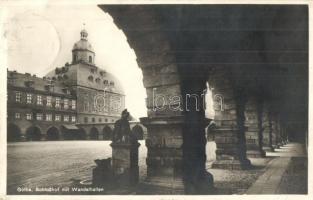 Gotha, Schlosshof mit Wandelhallen / castle courtyard