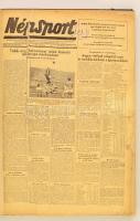 1953 Népsport IX. évf. 175-261. számai, 1953. szeptember 1.-december 31. Félvászon-kötésben, szakadozott lapokkal, az első lap szakadt, sérült. Benne számos izgalmas korabeli hírrel, benne a magyar sport, labdarúgás, közte a Honvéd és az Aranycsapat híreivel, közte: a londoni 6:3 híreivel (236-237-238), benne az Esti Budapest 1953. november 25. rendkívüli kiadásával (egy lap.), fotókkal.