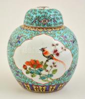 Jelzett kínai fedeles váza, kézzel festett, jelzett, hibátlan, m: 15 cm