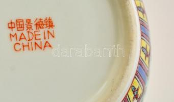 Jelzett kínai fedeles váza, kézzel festett, jelzett, hibátlan, m: 15 cm