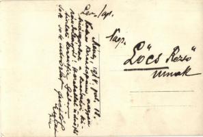 1914 Ménes, Minis; kirándulók csoportképe ökrös szekérrel aratáskor, férfi távcsővel a nyakában / hi...