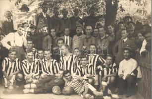 1924 Dicsőszentmárton, Tarnaveni, Diciosanmartin; 82. gyalogezred a Dacia focicsapat ellen, hátoldalon a sportolók nevei és az eredmény / Reg. 82. vs. Dacia football match, group picture with the teams, football players names and final score on the backside. Olga Fischer photo