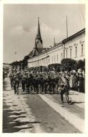 1940 Máramarossziget, Sighetu Marmatiei; bevonulás katonazenekarral / entry of the Hungarian troops with military music band. &quot;1940 Máramarossziget visszatért&quot; So. Stpl