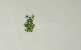 Moritz Zdekauer mosdótál és ágytál, egyik jelzett, fehér mázas, alján hajszál repedéssel, m:14 és 15...