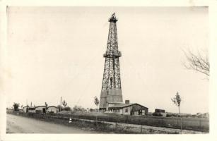 1941 Tótkomlós, olaj- és földgázmező. photo