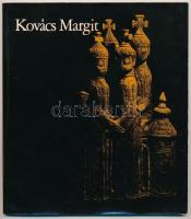 Kovács Margit kiállítása. Bp., [1970], Műcsarnok. Aláírt példány! Papírkötésben, jó állapotban.