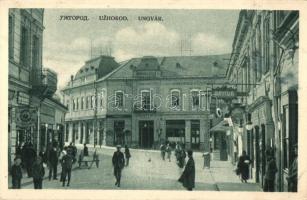 3 db RÉGI kárpátaljai képeslap; Huszt laktanya, Ungvár, Hucul esküvő / 3 pre-1945 Transcarpathian po...