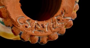 Csavlek Etelka (1947-): Kalapos figura. Festett mázas kerámia, jelzett, hibátlan, m: 14 cm