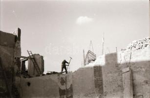 cca 1982 Kecskeméti városképek: Móricz Zs. u., Nagykőrösi u., Villám u., 37 db szabadon felhasználha...