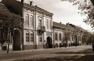 1979 Kecskeméti városképek: Batthyány utca, Kisfaludy utca, Honvéd utca, Darab utca, 28 db szabadon ...