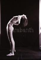 cca 1973 Visszafojtott vágyak, szolidan erotikus felvételek, 30 db vintage negatív, 24x36 mm