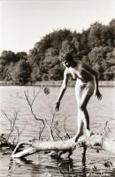 cca 1974 Csiklandós felvételek, szolidan erotikus felvételek, 29 db vintage negatív, 24x36 mm