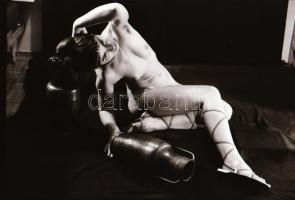 cca 1974 Csiklandós felvételek, szolidan erotikus felvételek, 29 db vintage negatív, 24x36 mm