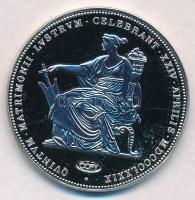 DN "Osztrák-Magyar Monarchia pénzei utánveretben - 1879. 2 Gulden" ezüstözött Cu-Ni emléké...