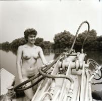 cca 1982 Színes és fekete-fehér, dia és nega, szolidan erotikus felvételek, 12 db vintage felvétel, ...