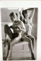 Akt és pornó reprók vegyesen, az 1960-as és 1970-es évekből, 87 db negatív, 24x36 mm