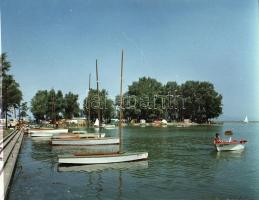 1968 Balatoni felvételek, 26 db szabadon felhasználható vintage negatív, 6x6 cm + 1970 Balatoni nega...