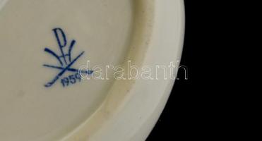 Herendi és Zsolnay virág mintás mini tálka, kézzel festett, jelzett, kopott aranyozás, 7×4 cm (2×)