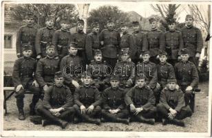 1938 Verebély, Vráble; Felvidéki bevonulás emlékére, magyar katonák csoportképe / entry of the Hungarian troops, soldiers group photo