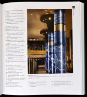 A Magyar üvegművészet. Alkotók, adatok, 1945-2005. Hungarian Glass Art. Artists, facts. 1945-2005. B...