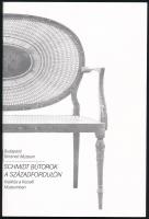 Schmidt bútorok a századfordulón. Kiállítás katalógus. Szerk: :Kiss Éva. Bp.,1993, Kiscelli Múzeum. Kiadói papírkötés.