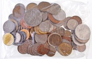 Vegyes külföldi fémpénz tétel ~440g-os súlyban T:vegyes Mixed coin lot in ~440g weight C:mixed