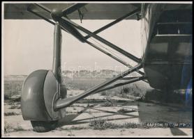 cca 1920 Caproni repülőgép gyári fotója, hátoldalon pecséttel jelzett, sarkain törésnyomokkal, 17,5×12,5 cm