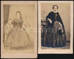 cca 1860 Hölgy gyermekekkel, 2 db műtermi fotó, 10×7 cm