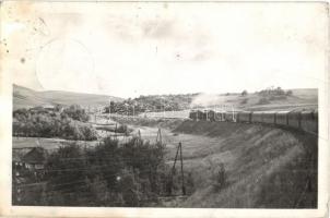 1941 Radnai-havasok, gőzmozdony, vasúti kocsik, Bátori Béla felvétele/ locomotive, train, photo (kis szakadás / small tear)