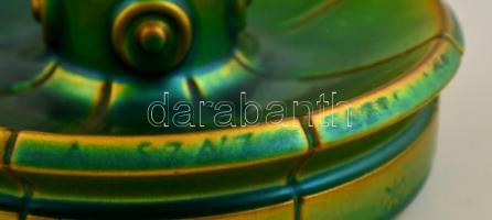 Zsolnay budavári díszkút, eozin mázas, jelzett, apró kopásokkal, 17,5 cm