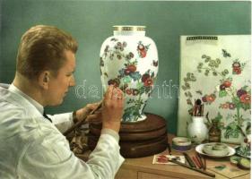 15 db MODERN magyar és külföldi motívumos képeslap: porcelán és műtárgyak / 15 modern Hungarian and ...