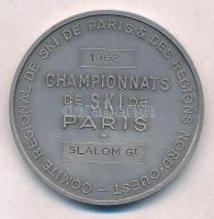 Franciaország 1962. "Párizsi síbajnokság" ezüstözött Br díjérem, eredeti tokban (50mm) T:1...