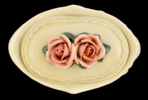 Ens porcelán rózsás bonbonniere. Jelzett, hibátlan. 12x10 cm