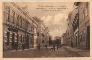 Nagyszeben, Hermannstadt, Sibiu; Strada macelarilor cu resedinta metropolitana, edificiul tipografie si librariei arhidiecezane / utcarészlet / street, shop