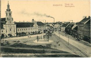 Pozsony, Pressburg, Bratislava; Vásár tér, templom, piaci árusok, Fürst M. üzlete, villamos. W. L. Bp. 646. / Marktplatz / marketplace, vendors, church, shops, trams (EK)