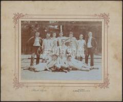 cca 1900 Futballisták csoportképe, Schmidt Ágoston kőbányai műterméből, kartonra kasírozva, 14x20 cm